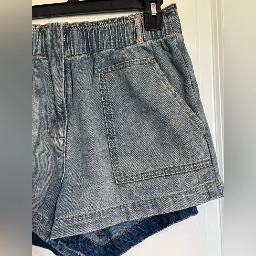 Mustard Seed Elastic Waist High Rise Denim Shorts Women's Medium Blue Distressed - Picture 12 of 16
